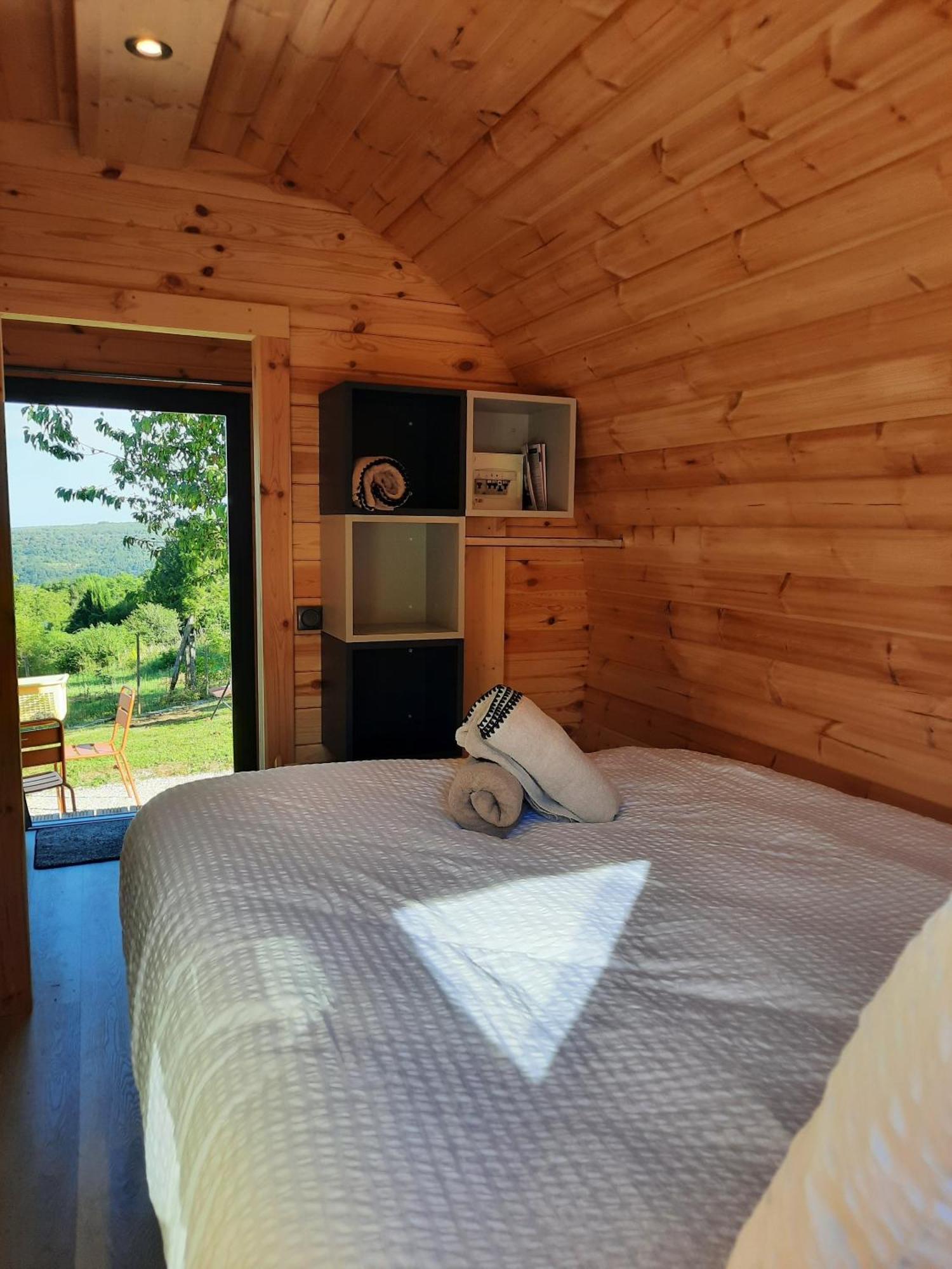 Au Dela Des Vignes Bed & Breakfast Baubigny Ruang foto